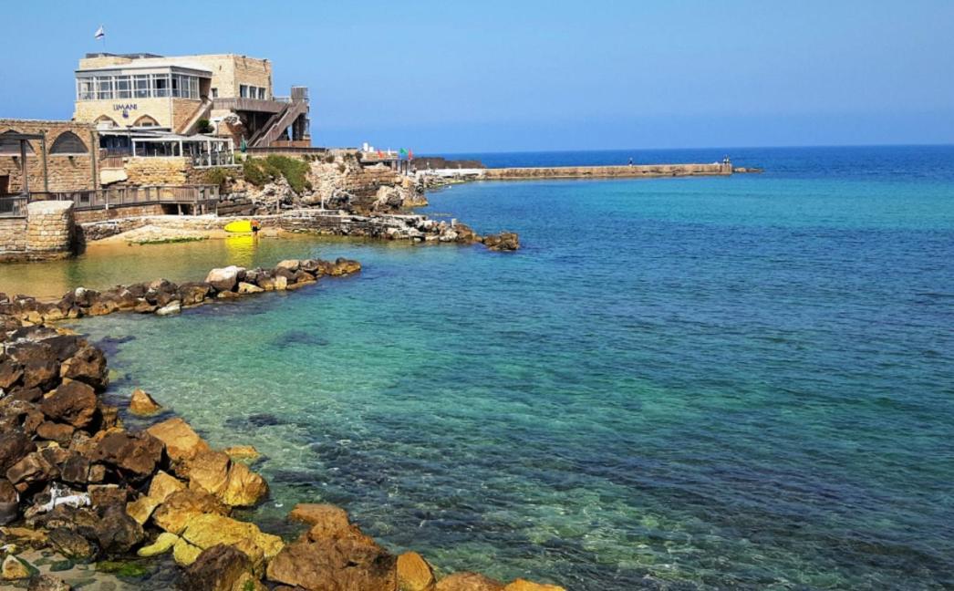Caesarea :In The Front Of The Sea Appartement Buitenkant foto