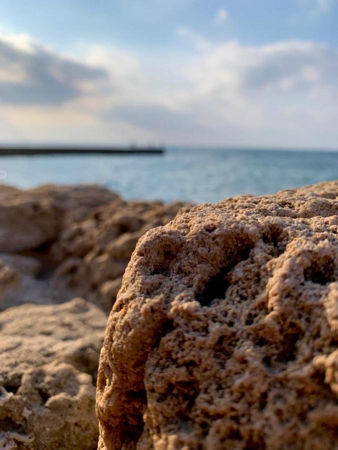 Caesarea :In The Front Of The Sea Appartement Buitenkant foto